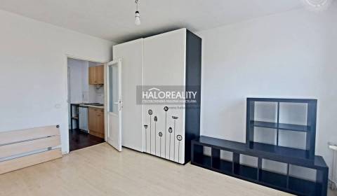 Eladó Garzonlakás, Bratislava - Nové Mesto, Szlovákia