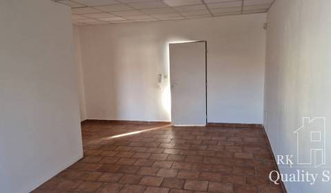 Kiadó Irodahelység, Irodahelység, Mäsiarska, Senec, Szlovákia