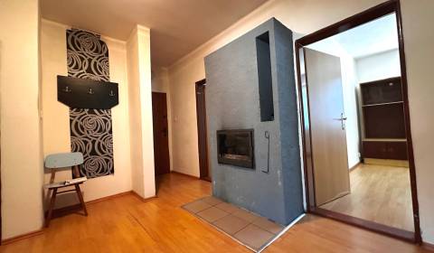 Eladó 3 szobás lakás, 3 szobás lakás, Rožňava, Szlovákia