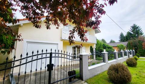 Eladó Családi ház, Családi ház, Mosonmagyaróvár, Magyarország