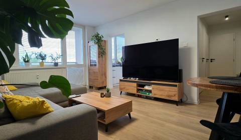 Eladó 3 szobás lakás, 3 szobás lakás, Rožňavská, Košice - Západ, Szlov