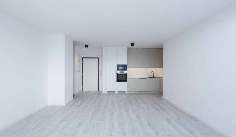Eladó 3 szobás lakás, 3 szobás lakás, Veterná, Trnava, Szlovákia