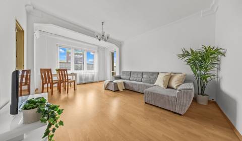 Eladó 4 szobás lakás, 4 szobás lakás, Martinčekova, Bratislava - Ružin