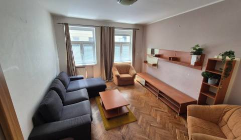 Kiadó 3 szobás lakás, 3 szobás lakás, Bratislava - Staré Mesto, Szlová