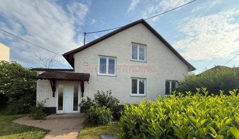 Eladó Családi ház, Családi ház, Senec, Szlovákia