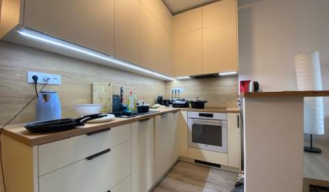 Eladó 3 szobás lakás, 3 szobás lakás, Trnavská cesta, Bratislava - Ruž