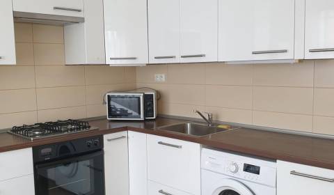Kiadó 2 szobás lakás, 2 szobás lakás, Moyzesova, Pezinok, Szlovákia