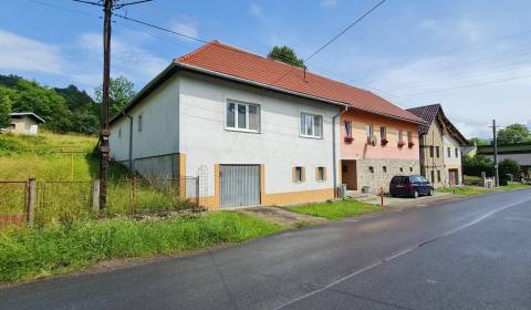 Eladó Családi ház, Családi ház, Žiar nad Hronom, Szlovákia