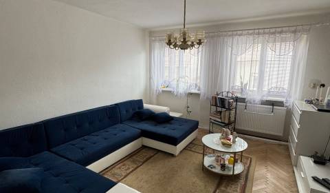 Eladó 2 szobás lakás, 2 szobás lakás, Cintorínska, Levice, Szlovákia