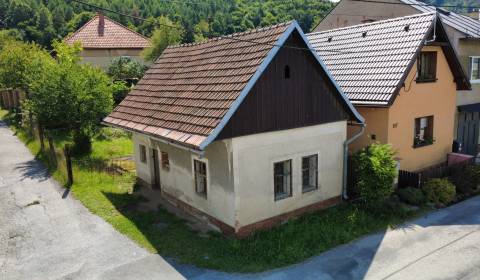 Eladó Családi ház, Családi ház, Hronská, Banská Bystrica, Szlovákia