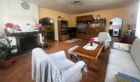 Eladó Családi ház, Családi ház, Mlynská, Banská Bystrica, Szlovákia