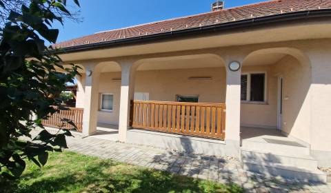 Eladó Családi ház, Családi ház, Senica, Szlovákia