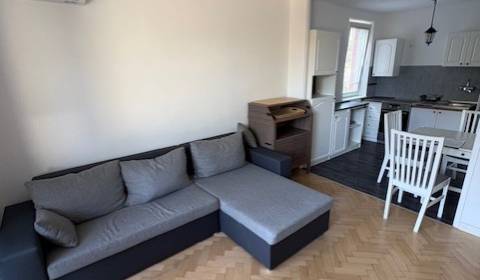 Kiadó 3 szobás lakás, 3 szobás lakás, Gagarinova, Trenčín, Szlovákia