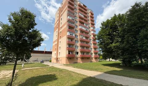 Eladó 3 szobás lakás, 3 szobás lakás, Spartakovská, Trnava, Szlovákia