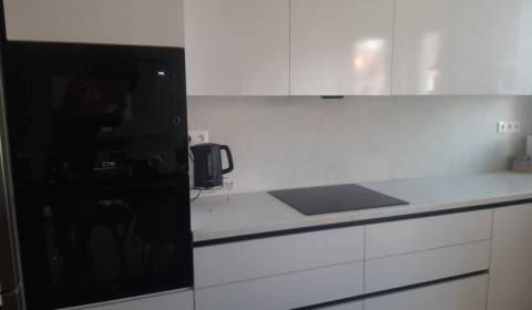 Eladó 3 szobás lakás, 3 szobás lakás, Trnava, Trnava, Szlovákia