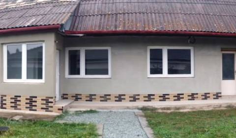 Eladó Családi ház, Családi ház, Žiar nad Hronom, Szlovákia