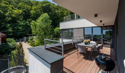 Eladó Családi ház, Családi ház, Sliačska, Bratislava - Nové Mesto, Szl