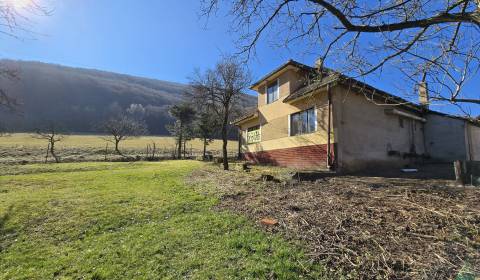 Eladó Családi ház, Családi ház, Brúsne, Trenčín, Szlovákia