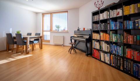 Eladó 3 szobás lakás, Záhradnícka, Bratislava - Ružinov