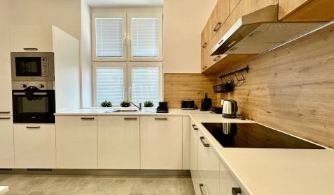 Kiadó 3 szobás lakás, 3 szobás lakás, Živnostenská, Bratislava - Staré