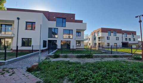 Eladó 3 szobás lakás, 3 szobás lakás, Vtáčia, Senec, Szlovákia