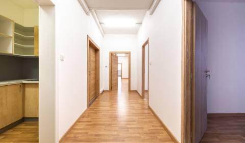 Eladó Irodahelység, Irodahelység, Pestovateľská, Bratislava - Ružinov,