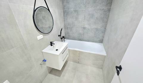 Eladó 3 szobás lakás, 3 szobás lakás, Bánovce nad Bebravou, Szlovákia