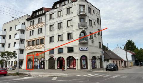 Kiadó Üzlethelység, Üzlethelység, Petöfiho, Komárno, Szlovákia
