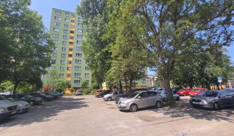 Eladó 3 szobás lakás, 3 szobás lakás, Osuského, Bratislava - Petržalka
