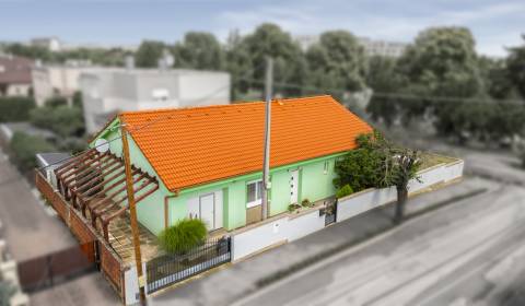 Eladó Családi ház, Családi ház, Svätoplukova, Senec, Szlovákia