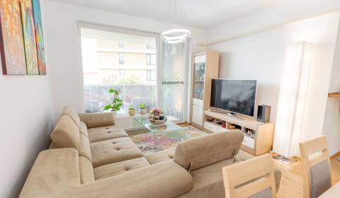 Eladó 3 szobás lakás, 3 szobás lakás, Bajkalská, Bratislava - Ružinov,