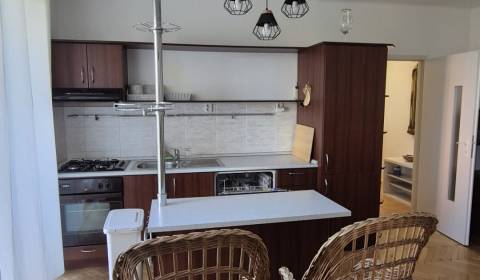 Kiadó 2 szobás lakás, 2 szobás lakás, Južná Trieda, Košice - Juh, Szlo