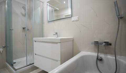 Eladó 2 szobás lakás, 2 szobás lakás, SNP, Ilava, Szlovákia