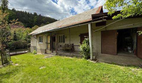Eladó Családi ház, Családi ház, Žiar nad Hronom, Szlovákia