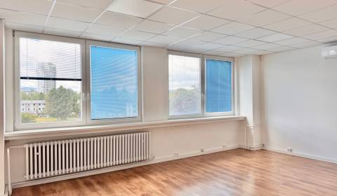 Irodahelység, Vysokoškolákov, kiadó, Žilina, Szlovákia