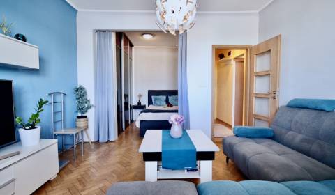 Eladó 1 szobás lakás, 1 szobás lakás, Parašutistov, Bratislava - Nové 