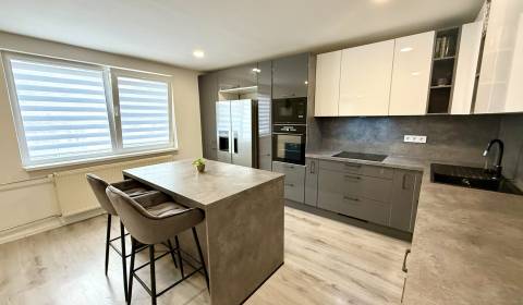 Eladó Családi ház, Családi ház, Senica, Szlovákia