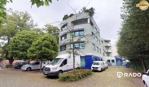 Kiadó Irodahelység, Irodahelység, Piešťany, Szlovákia