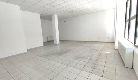 Kiadó Üzlethelység, Üzlethelység, Nové Zámky, Szlovákia