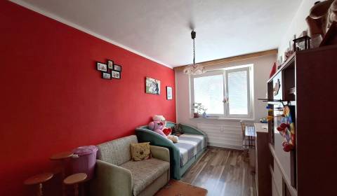 Eladó 3 szobás lakás, 3 szobás lakás, Žiar nad Hronom, Szlovákia