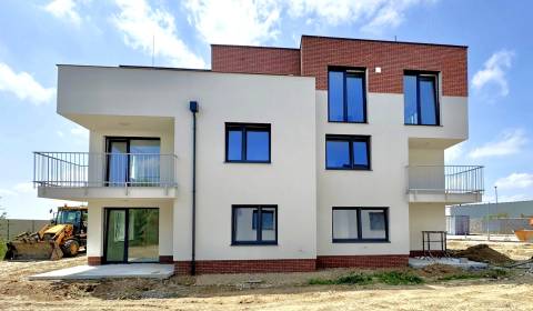 Eladó 3 szobás lakás, 3 szobás lakás, Vtáčia, Senec, Szlovákia