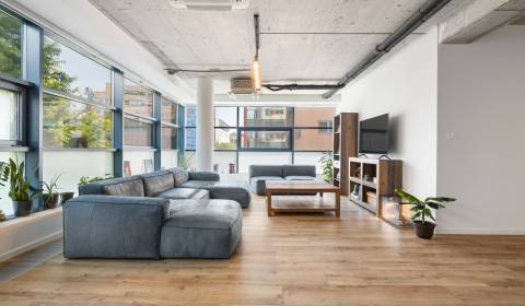 Modern és tágas 4 szobás lakás a Belváros szívében