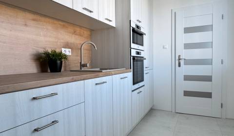 Kiadó 3 szobás lakás, 3 szobás lakás, Hollého, Nitra, Szlovákia