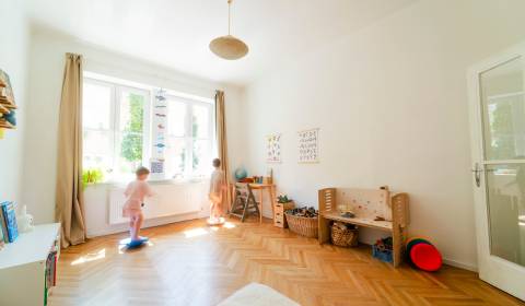 Eladó 3 szobás lakás, 3 szobás lakás, Moyzesova, Žilina, Szlovákia