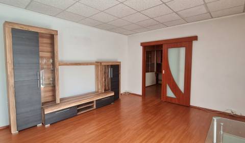 Eladó 3 szobás lakás, 3 szobás lakás, Žiar nad Hronom, Szlovákia