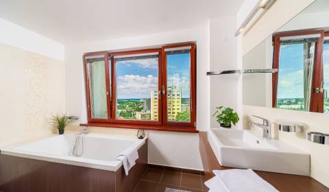 Eladó 3 szobás lakás, 3 szobás lakás, L.Dérera, Bratislava - Nové Mest