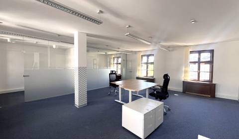 Kiadó Irodahelység, Irodahelység, Hviezdoslavovo nám., Bratislava - St