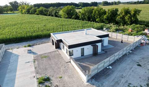 Eladó Családi ház, Családi ház, Vrakúň, Dunajská Streda, Szlovákia