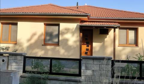 Eladó Családi ház, Családi ház, Zlaté Moravce, Szlovákia