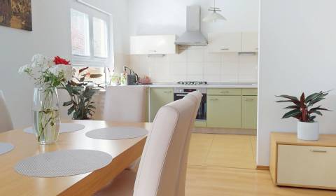 Eladó Családi ház, Családi ház, Bučinová, Banská Bystrica, Szlovákia